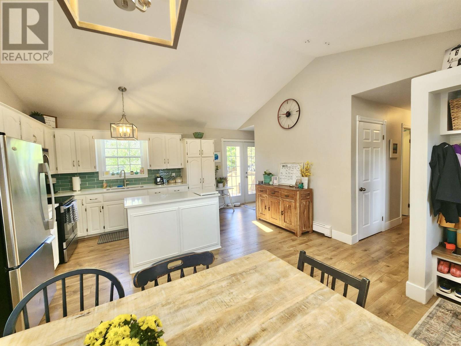 37 Upton Park Drive, Charlottetown, Prince Edward Island  C1E 1Z5 - Photo 10 - 202522132