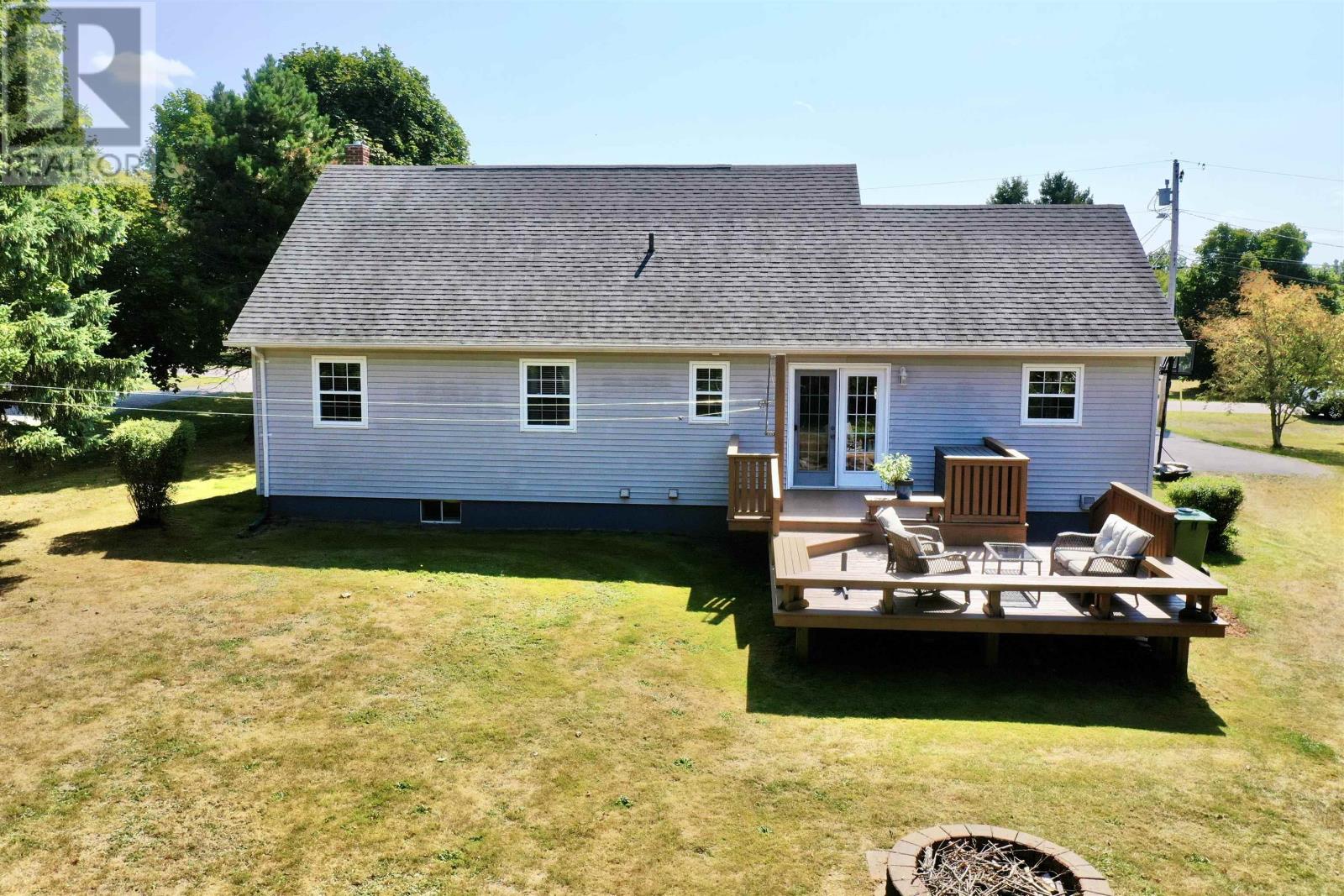 37 Upton Park Drive, Charlottetown, Prince Edward Island  C1E 1Z5 - Photo 42 - 202522132