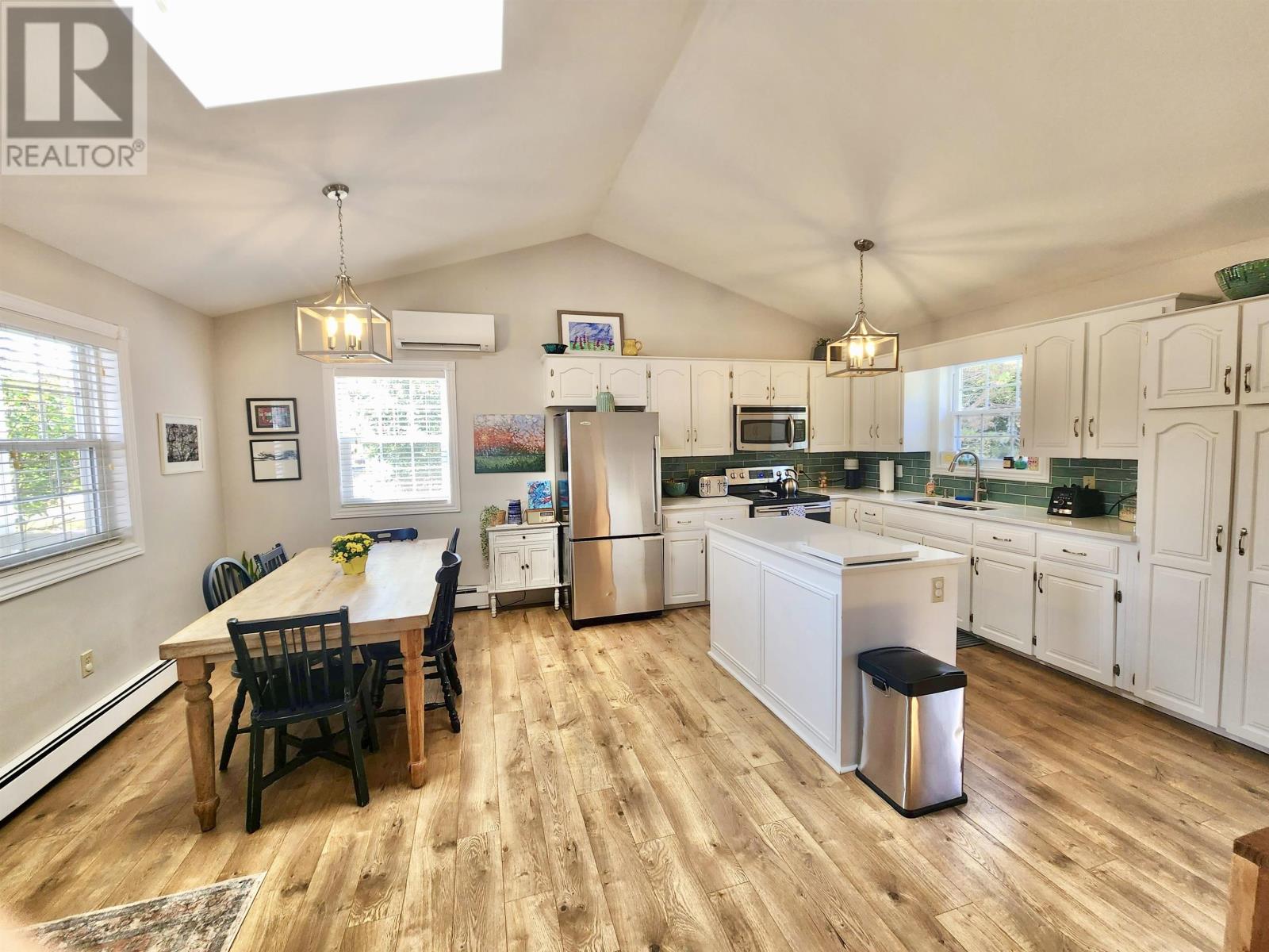 37 Upton Park Drive, Charlottetown, Prince Edward Island  C1E 1Z5 - Photo 6 - 202522132