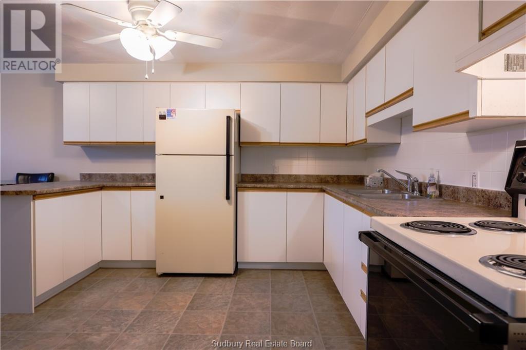 3039 Hines Street, Sudbury, Ontario  P3B 1W5 - Photo 12 - 2124433