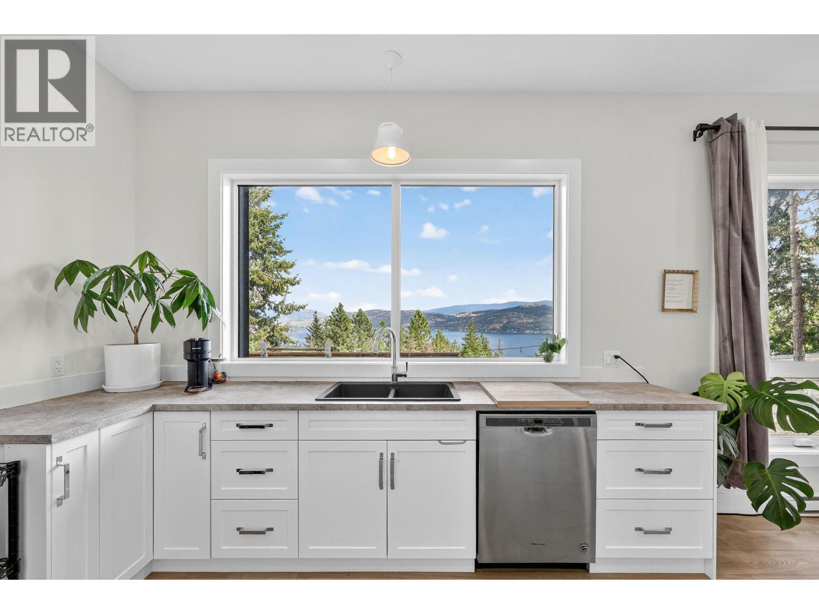 10 Valley Drive, Vernon, British Columbia  V1H 2B4 - Photo 56 - 10358969