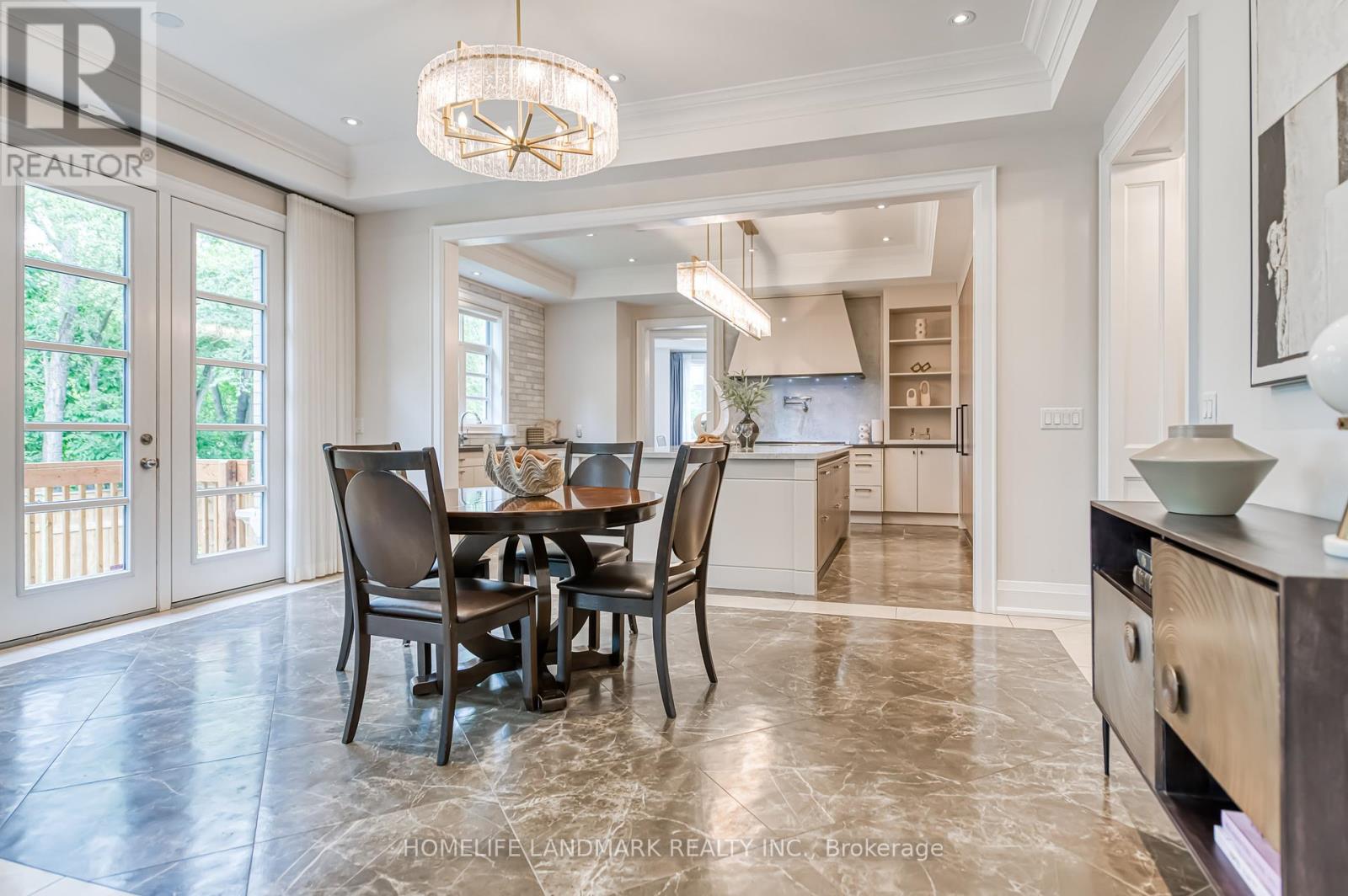 1199 Lakeshore Road W, Oakville, Ontario  L6L 0G5 - Photo 18 - W12374598