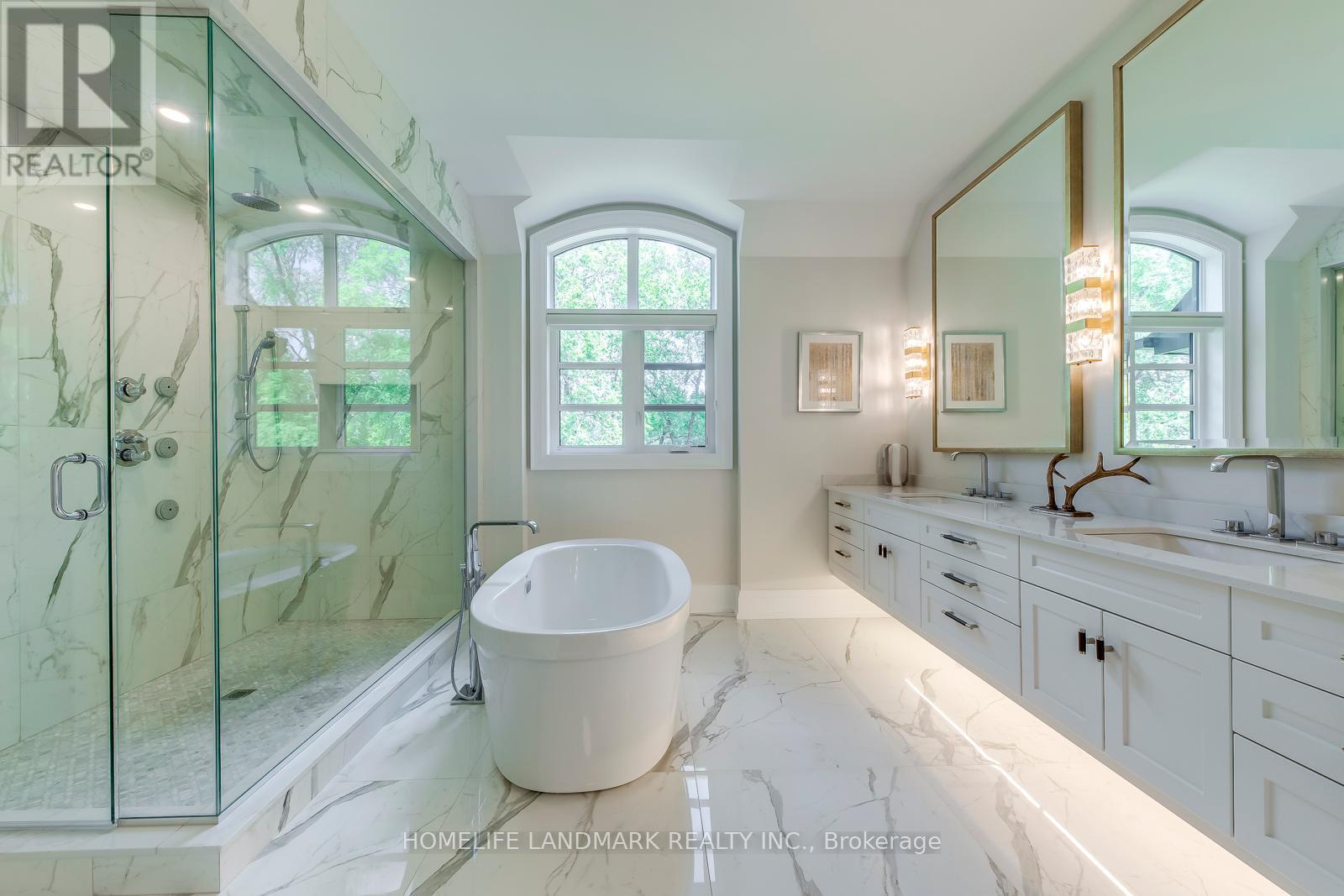 1199 Lakeshore Road W, Oakville, Ontario  L6L 0G5 - Photo 29 - W12374598