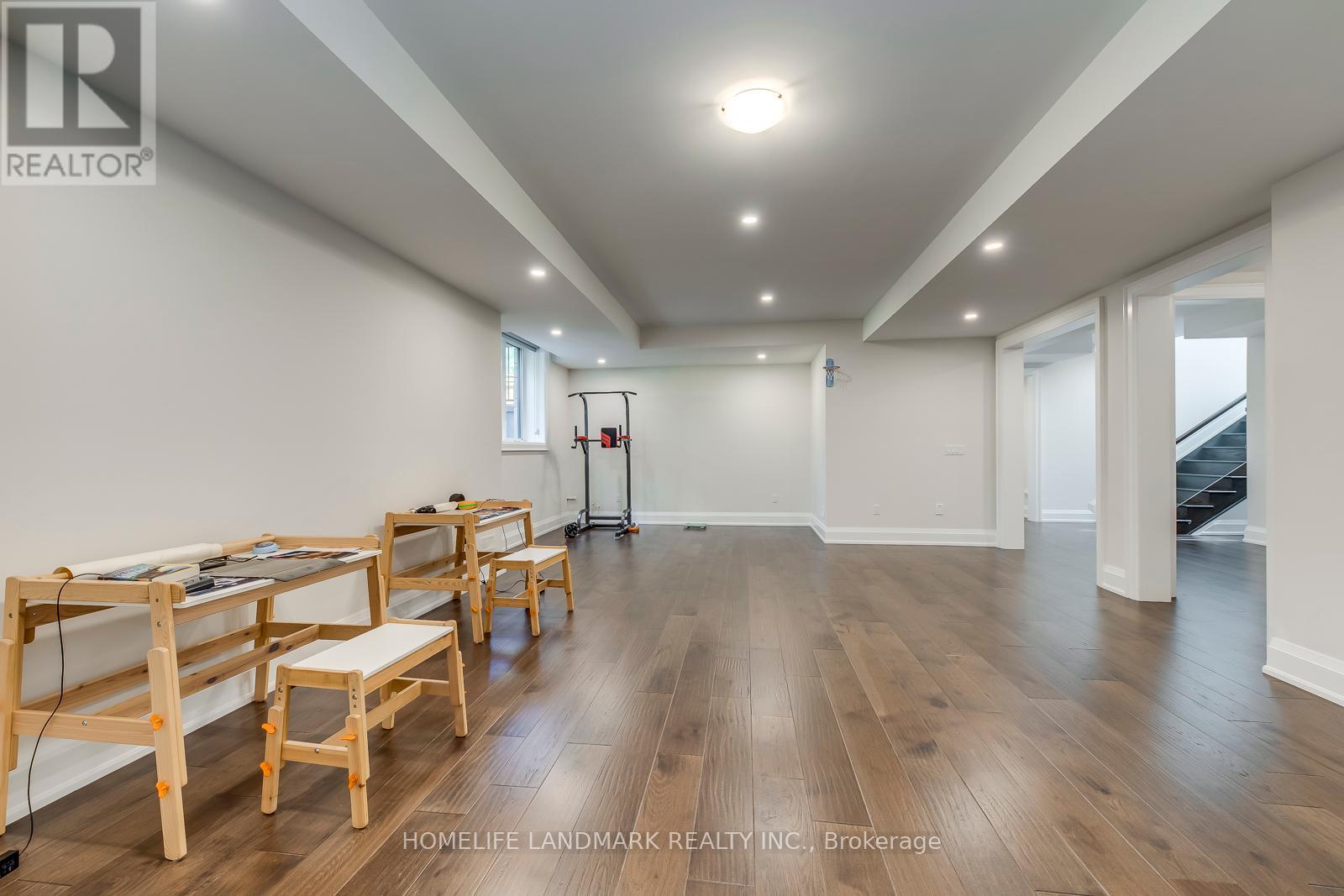 1199 Lakeshore Road W, Oakville, Ontario  L6L 0G5 - Photo 40 - W12374598