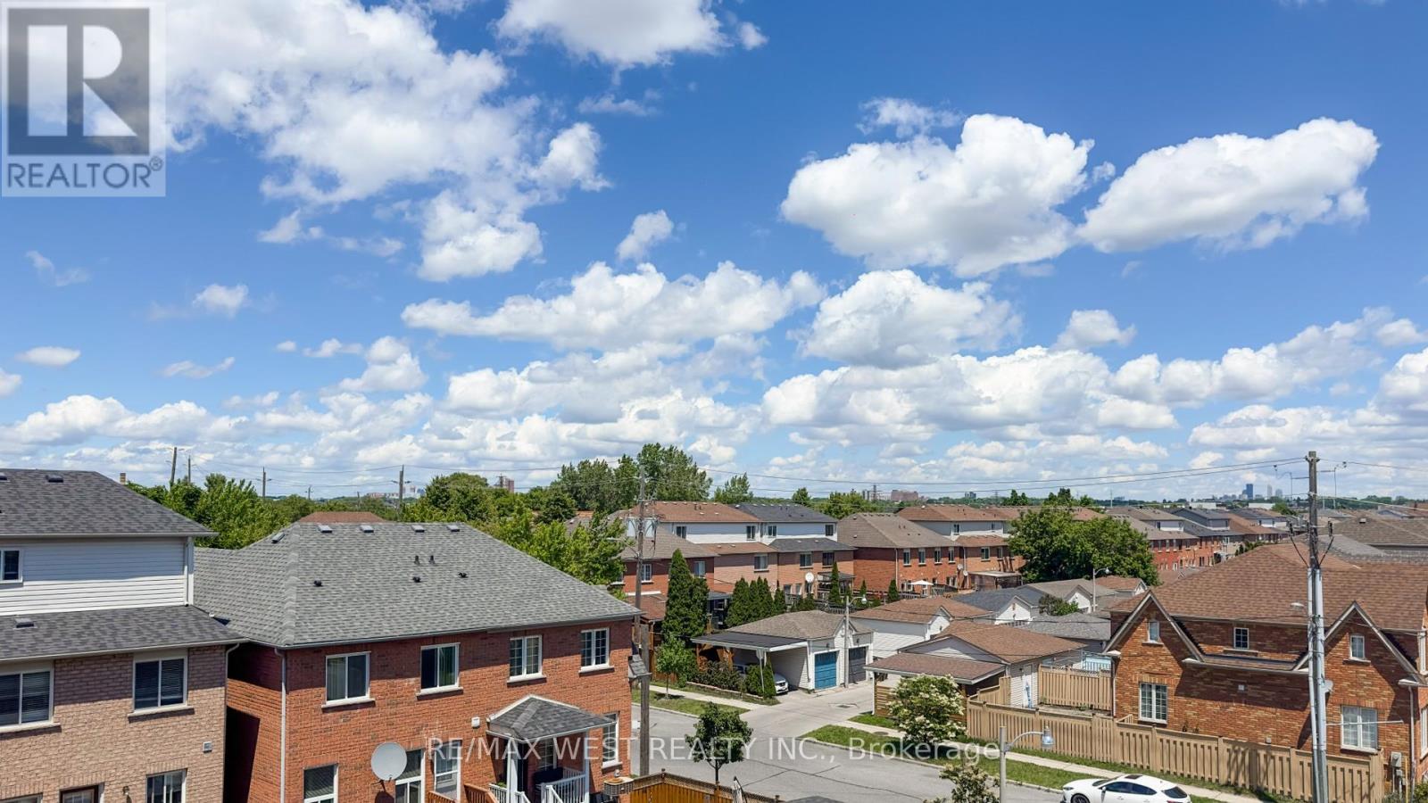 211 - 2300 St Clair Avenue W, Toronto, Ontario  M6N 0B3 - Photo 6 - W12374636