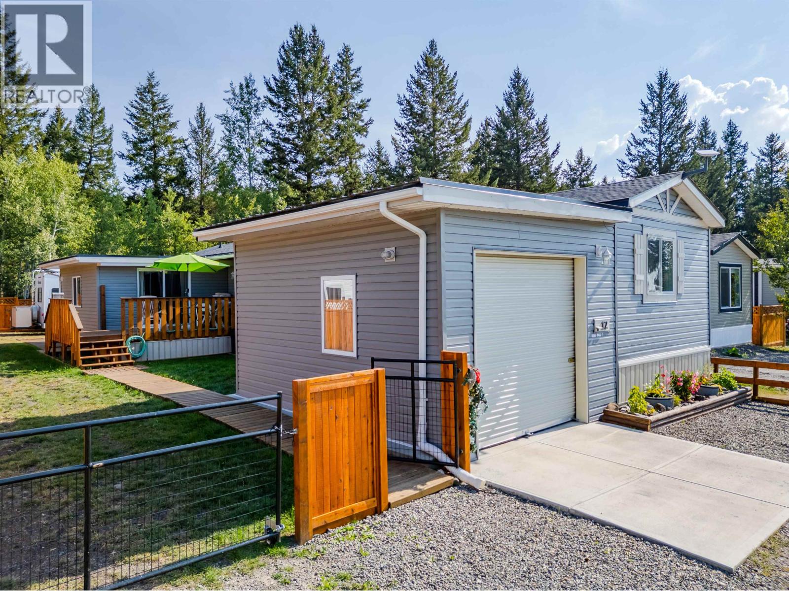 12 4072 LAC LA HACHE STATION ROAD, Lac La Hache, British Columbia