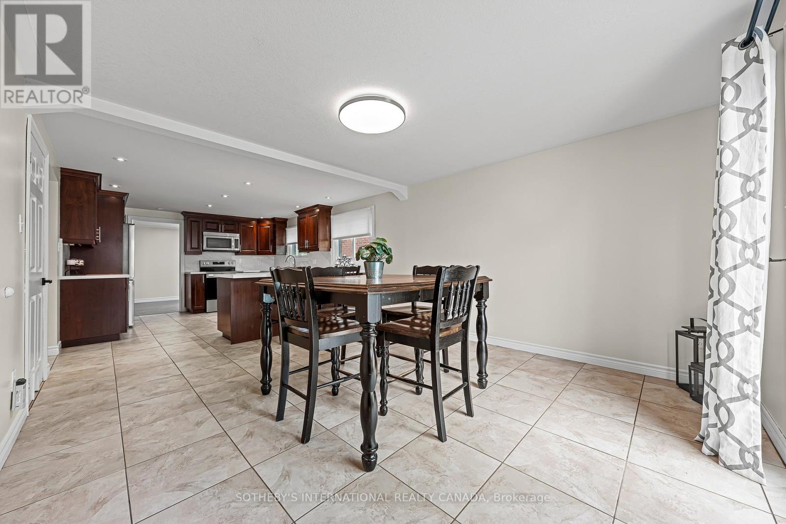 154 Covington Crescent, Kitchener, Ontario  N2N 2X4 - Photo 21 - X12374560