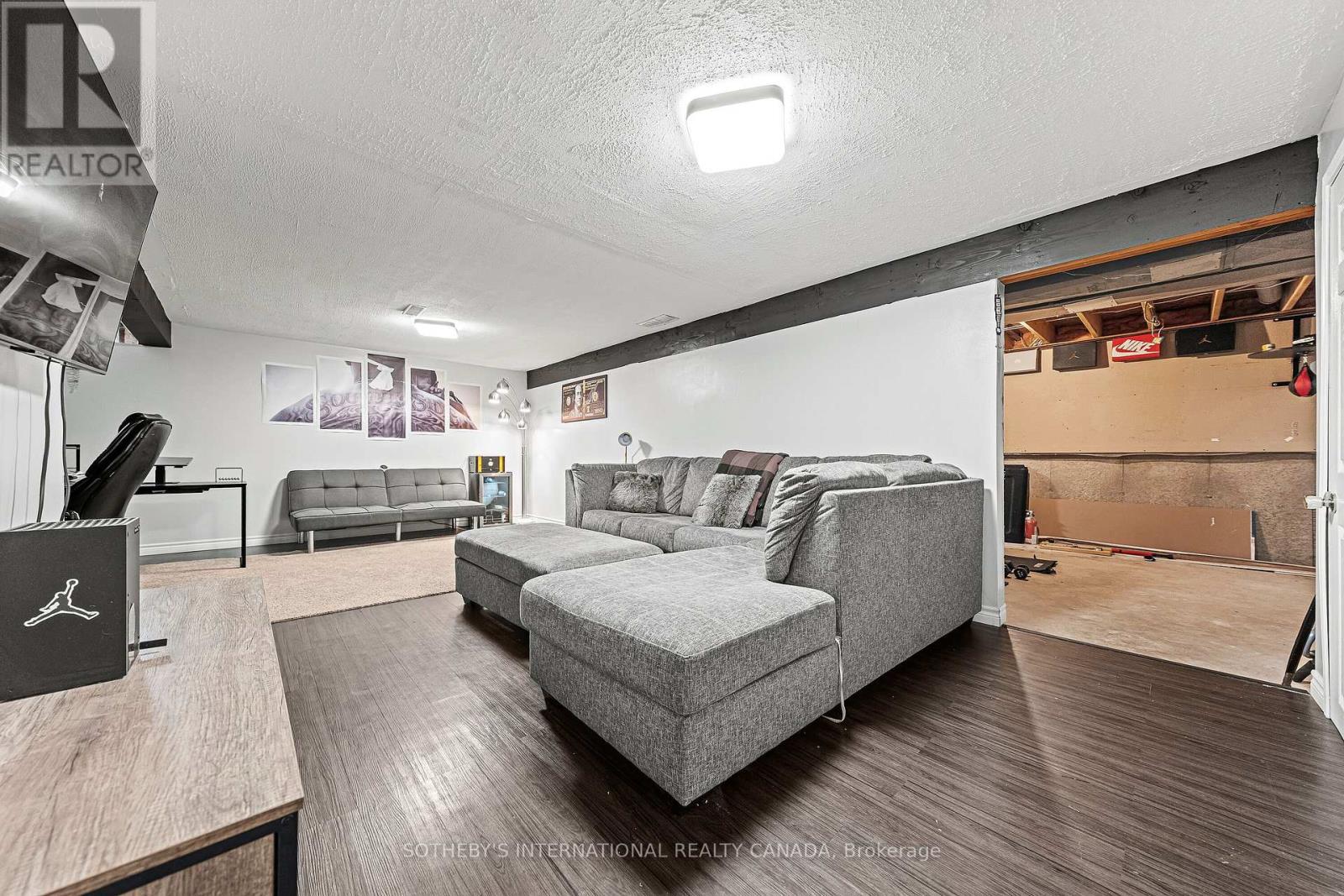 154 Covington Crescent, Kitchener, Ontario  N2N 2X4 - Photo 34 - X12374560
