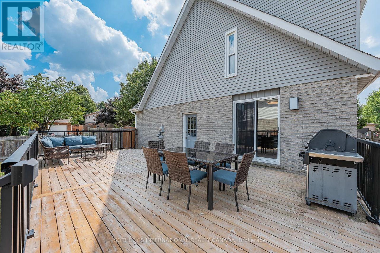 154 Covington Crescent, Kitchener, Ontario  N2N 2X4 - Photo 41 - X12374560