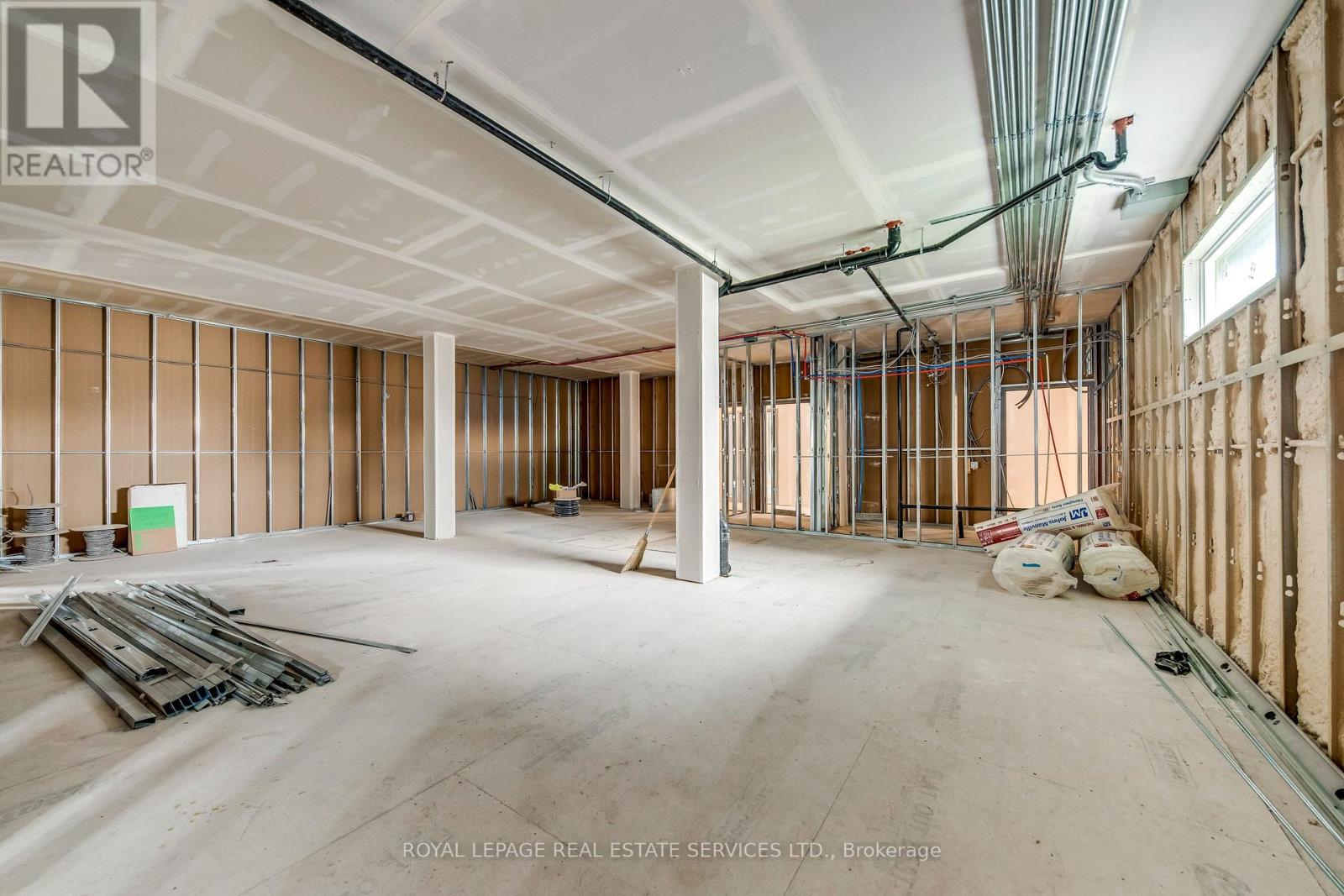 102 - 401 Victoria Avenue N, Hamilton, Ontario  L8L 5G7 - Photo 6 - X12374581