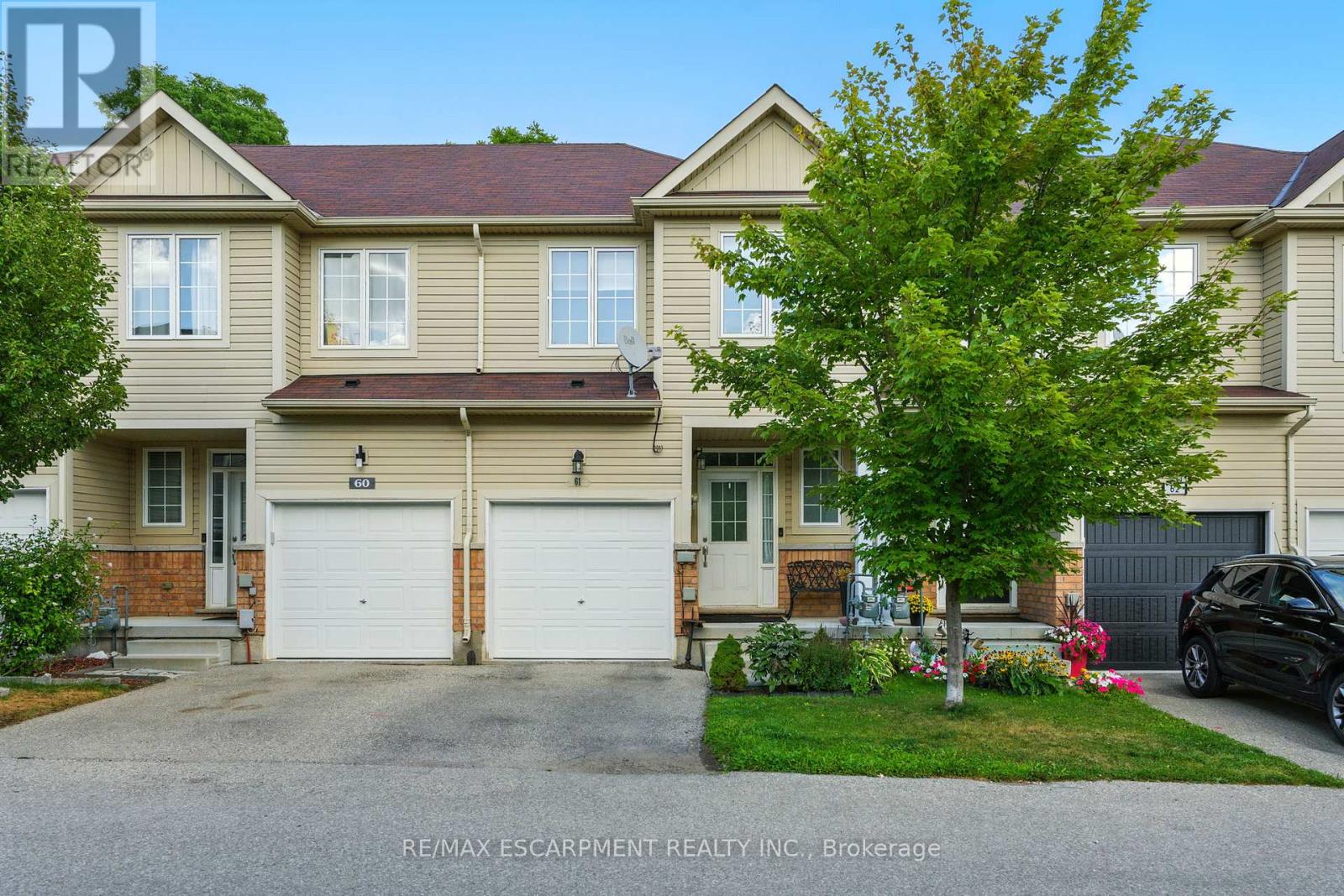 61 - 21 DIANA AVENUE, Brantford, Ontario