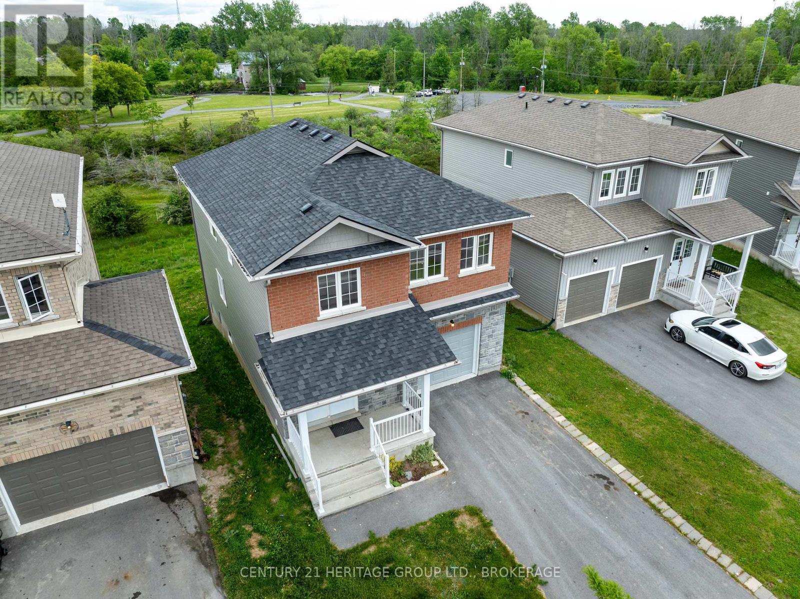 104 Brennan Crescent, Loyalist, Ontario  K0H 2H0 - Photo 10 - X12374890