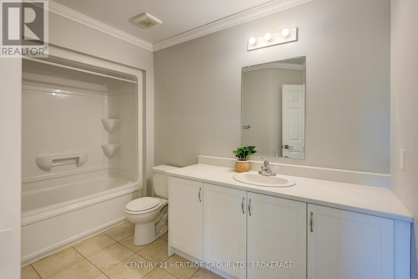104 Brennan Crescent, Loyalist, Ontario  K0H 2H0 - Photo 30 - X12374890