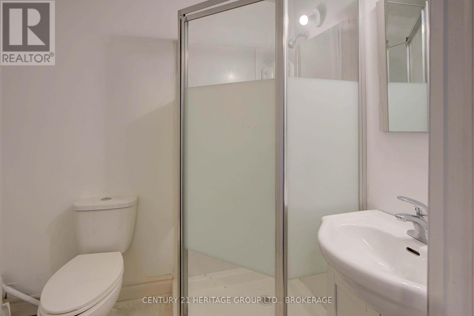 104 Brennan Crescent, Loyalist, Ontario  K0H 2H0 - Photo 34 - X12374890