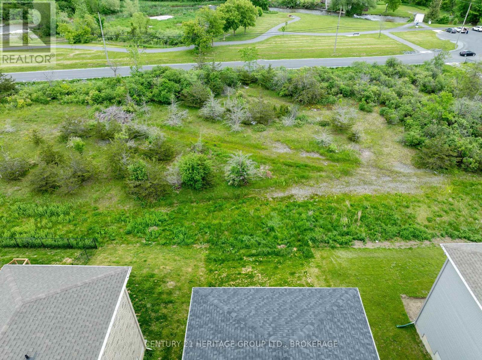 104 Brennan Crescent, Loyalist, Ontario  K0H 2H0 - Photo 4 - X12374890