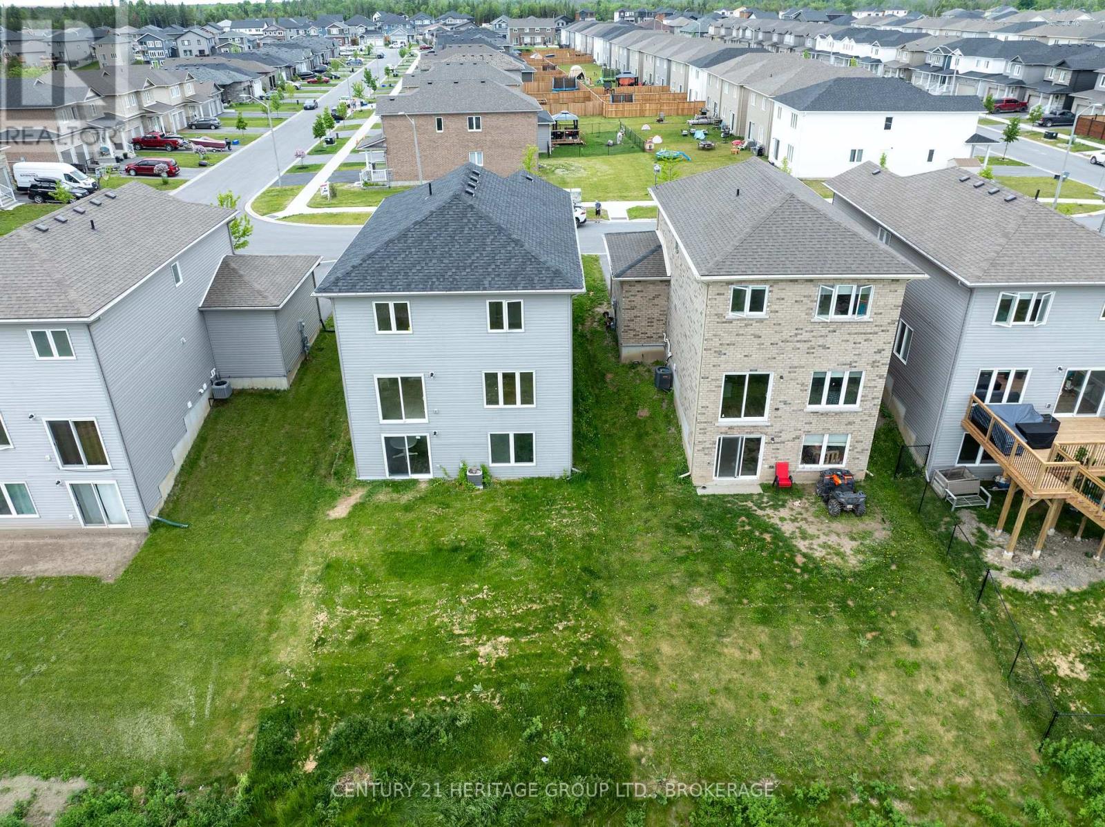 104 Brennan Crescent, Loyalist, Ontario  K0H 2H0 - Photo 6 - X12374890