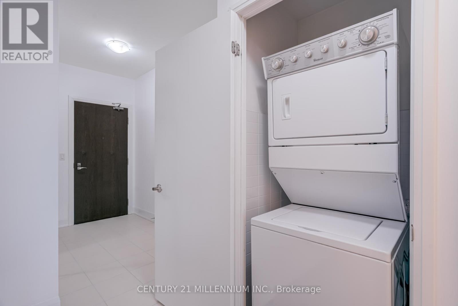 1704 - 2910 Highway 7 Road, Vaughan, Ontario  K4K 0H8 - Photo 5 - N12374564