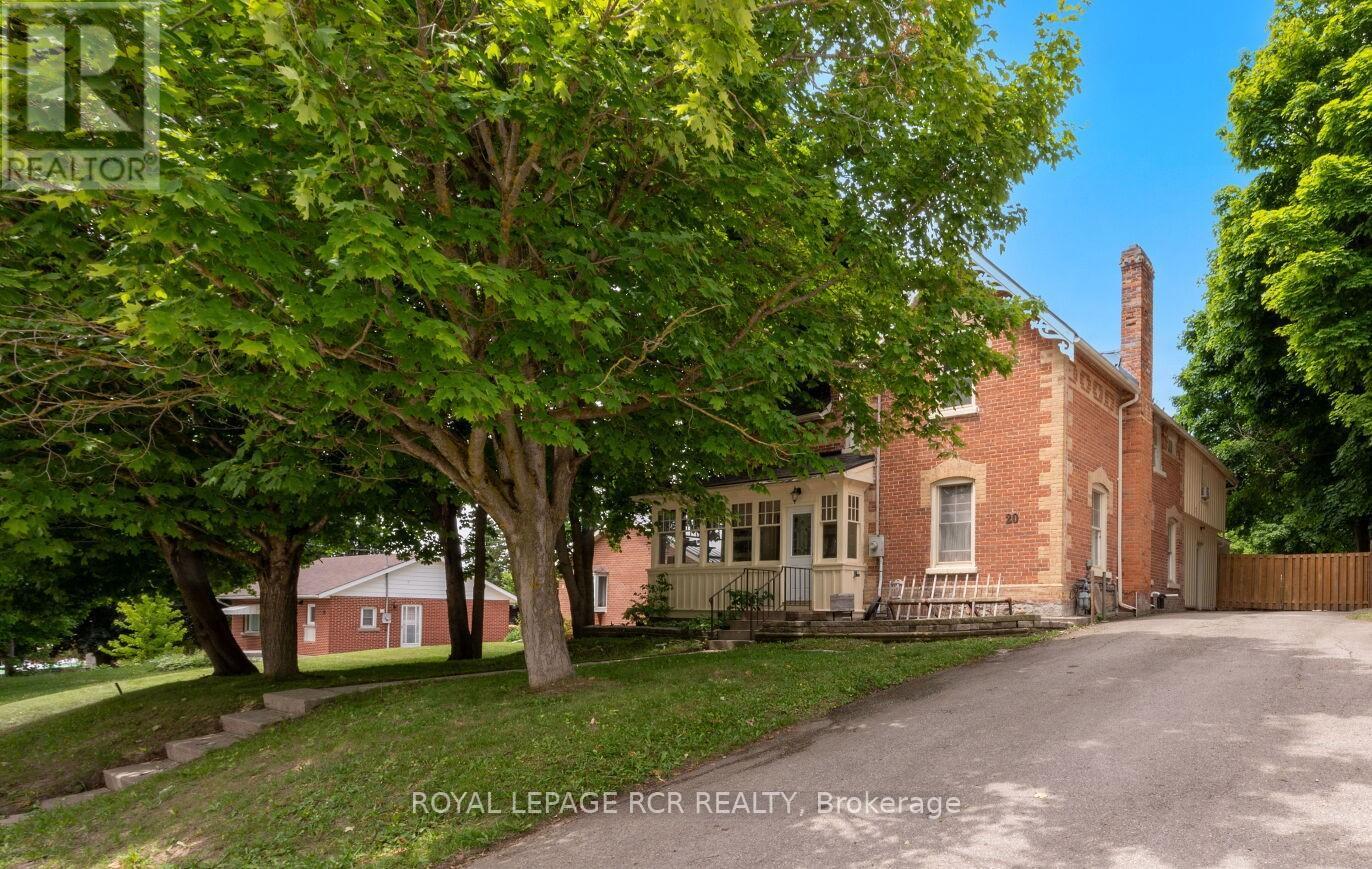 20 Main Street N, East Luther Grand Valley, Ontario  L9W 5S7 - Photo 2 - X12249334