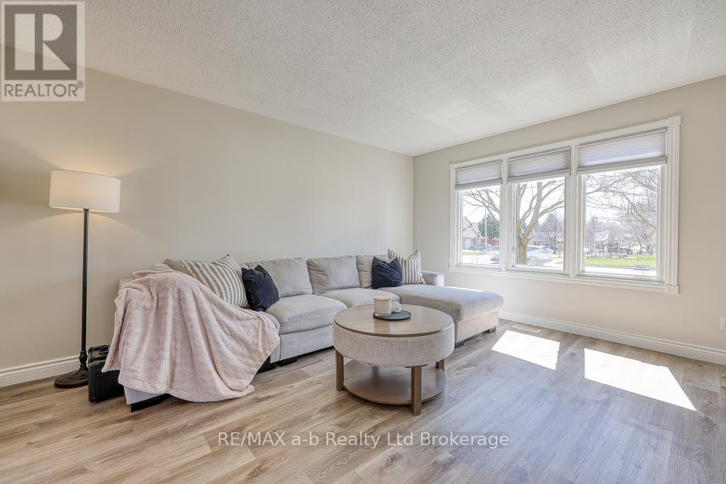 322 Lansdowne Avenue, Woodstock, Ontario  N4T 1M8 - Photo 10 - X12292369