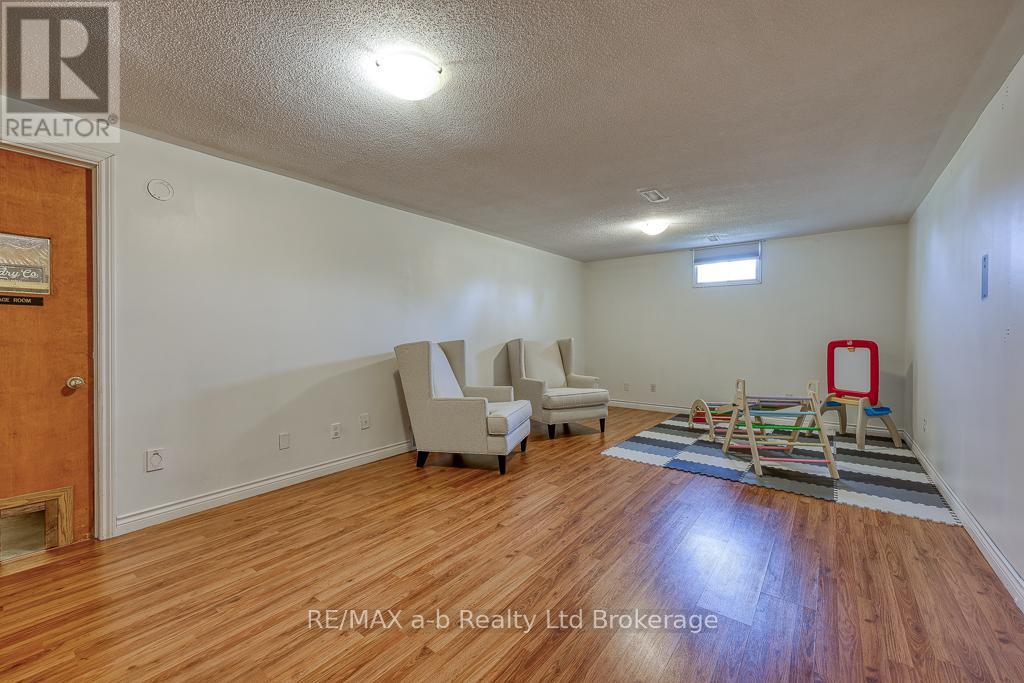 322 Lansdowne Avenue, Woodstock, Ontario  N4T 1M8 - Photo 17 - X12292369