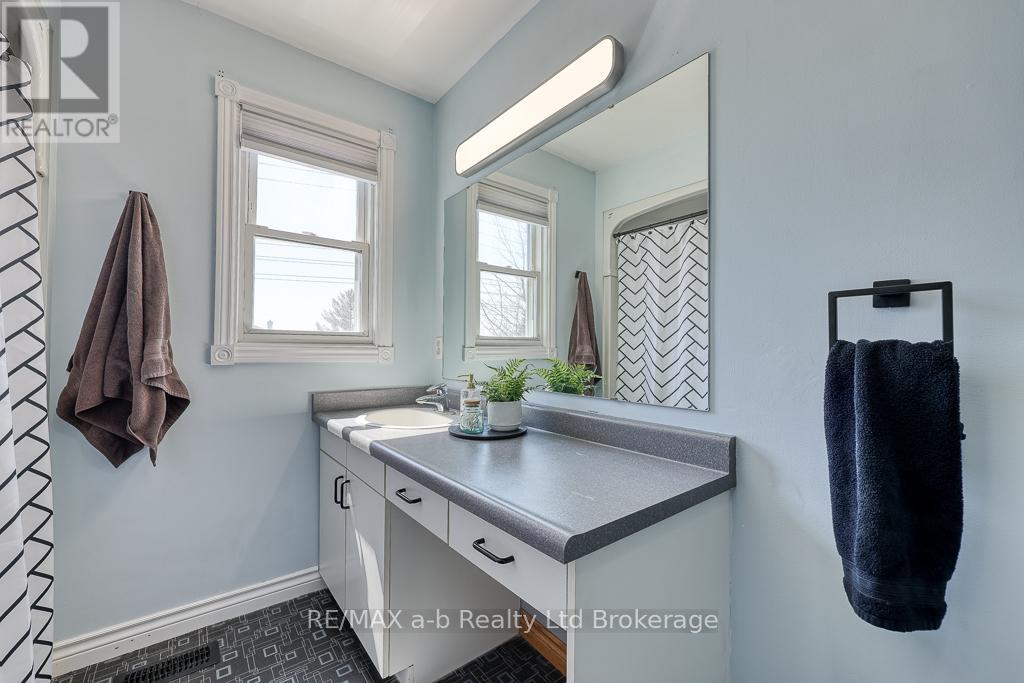 322 Lansdowne Avenue, Woodstock, Ontario  N4T 1M8 - Photo 23 - X12292369