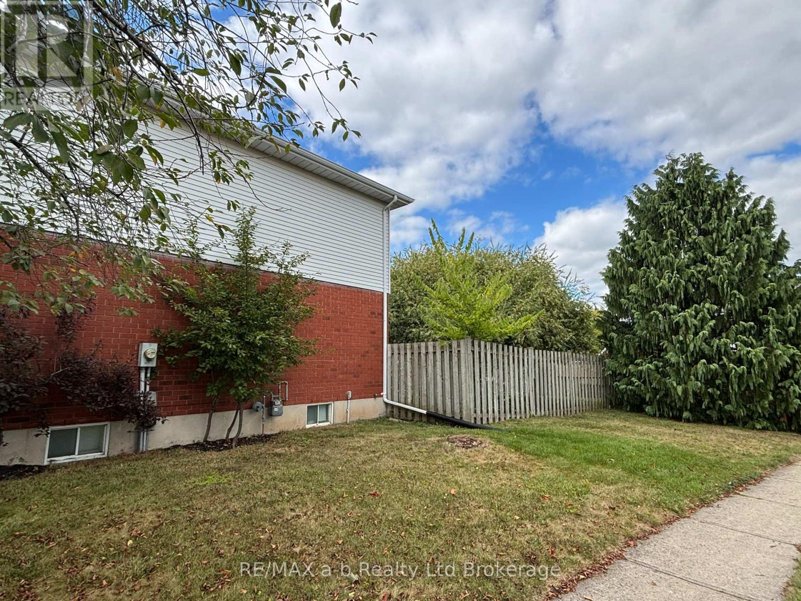 322 Lansdowne Avenue, Woodstock, Ontario  N4T 1M8 - Photo 35 - X12292369