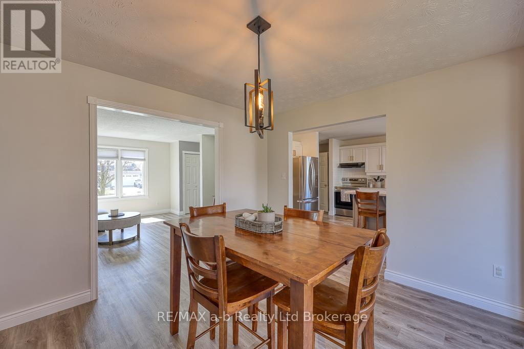 322 Lansdowne Avenue, Woodstock, Ontario  N4T 1M8 - Photo 7 - X12292369