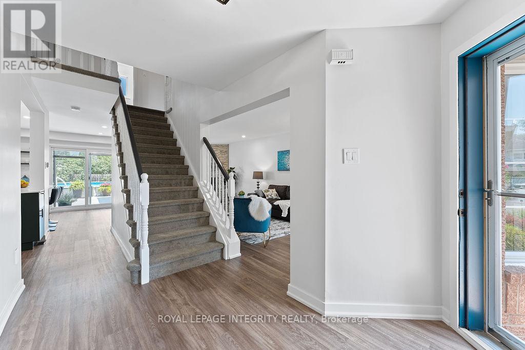 Property at 41 BEACON WAY image 3