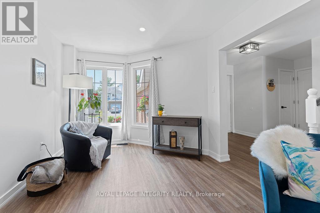 41 Beacon Way, Ottawa, Ontario  K2K 2R3 - Photo 7 - X12374873