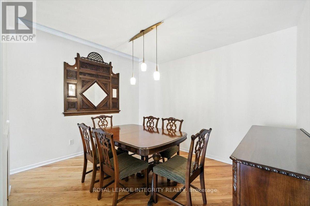 17 Columbus Avenue, Ottawa, Ontario  K1K 1R2 - Photo 11 - X12374893