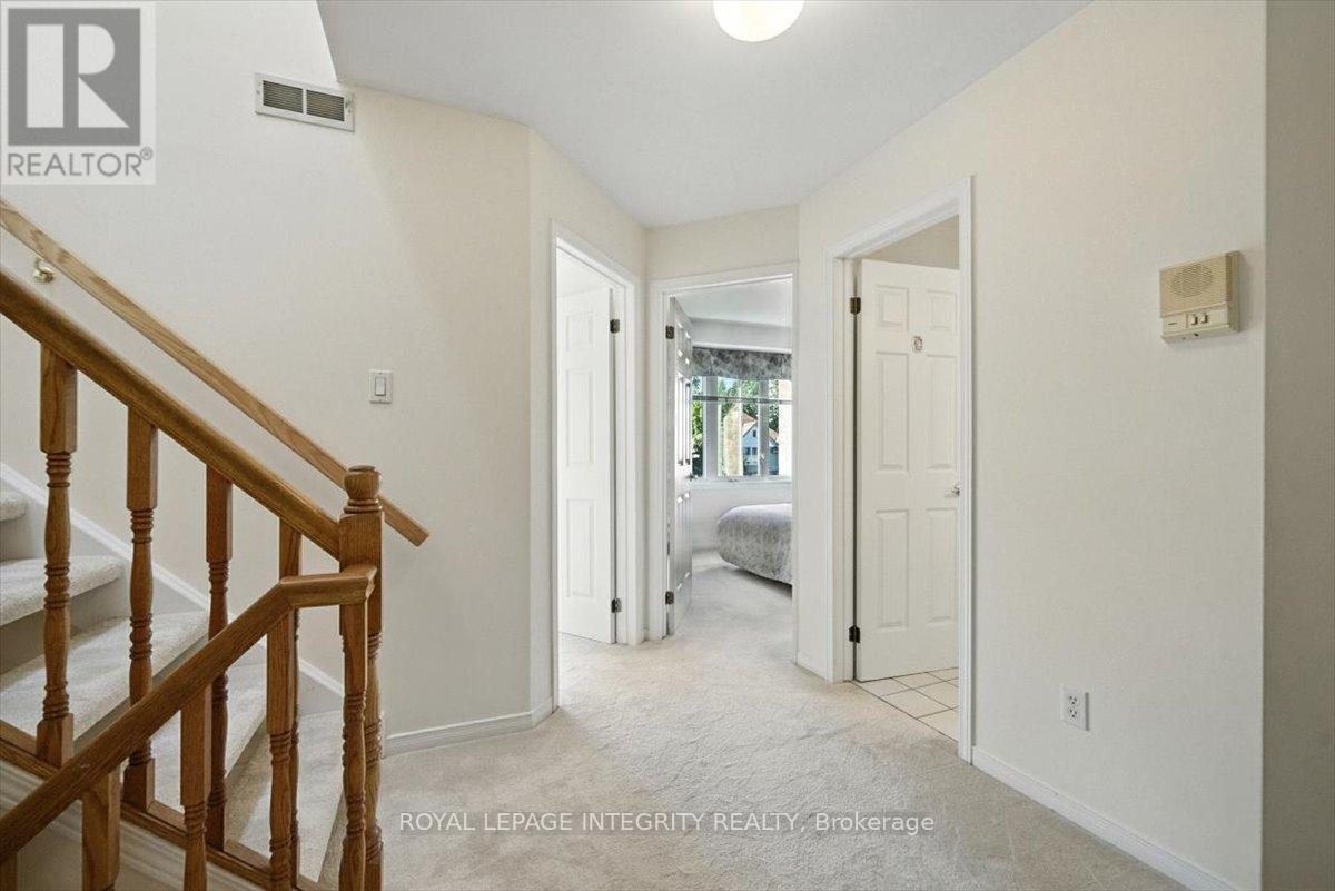 17 Columbus Avenue, Ottawa, Ontario  K1K 1R2 - Photo 18 - X12374893