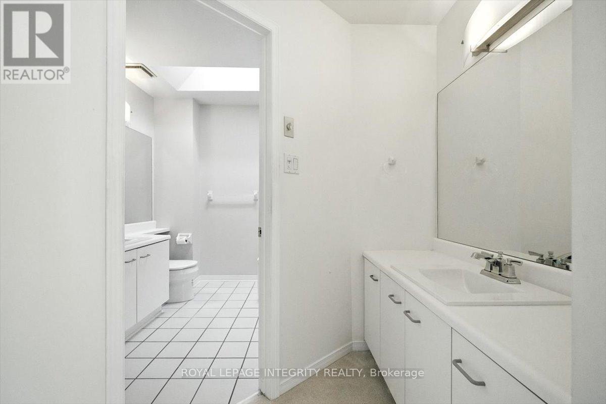 17 Columbus Avenue, Ottawa, Ontario  K1K 1R2 - Photo 34 - X12374893