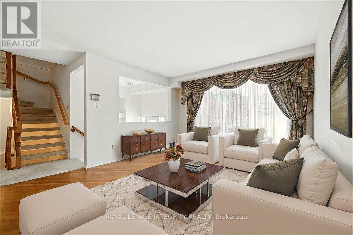 17 Columbus Avenue, Ottawa, Ontario  K1K 1R2 - Photo 7 - X12374893