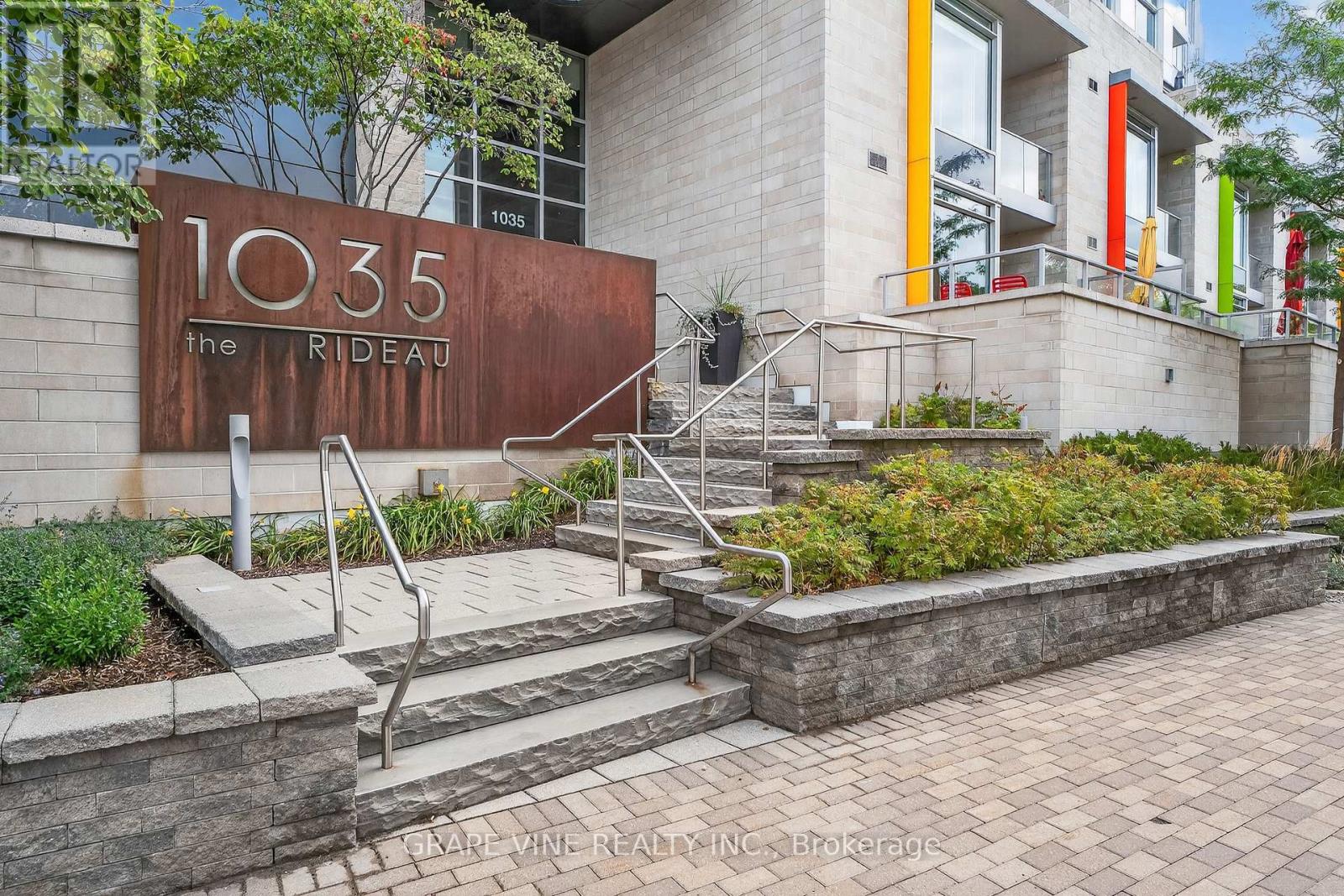 304 - 1035 Bank Street, Ottawa, Ontario  K1S 5K3 - Photo 4 - X12374916