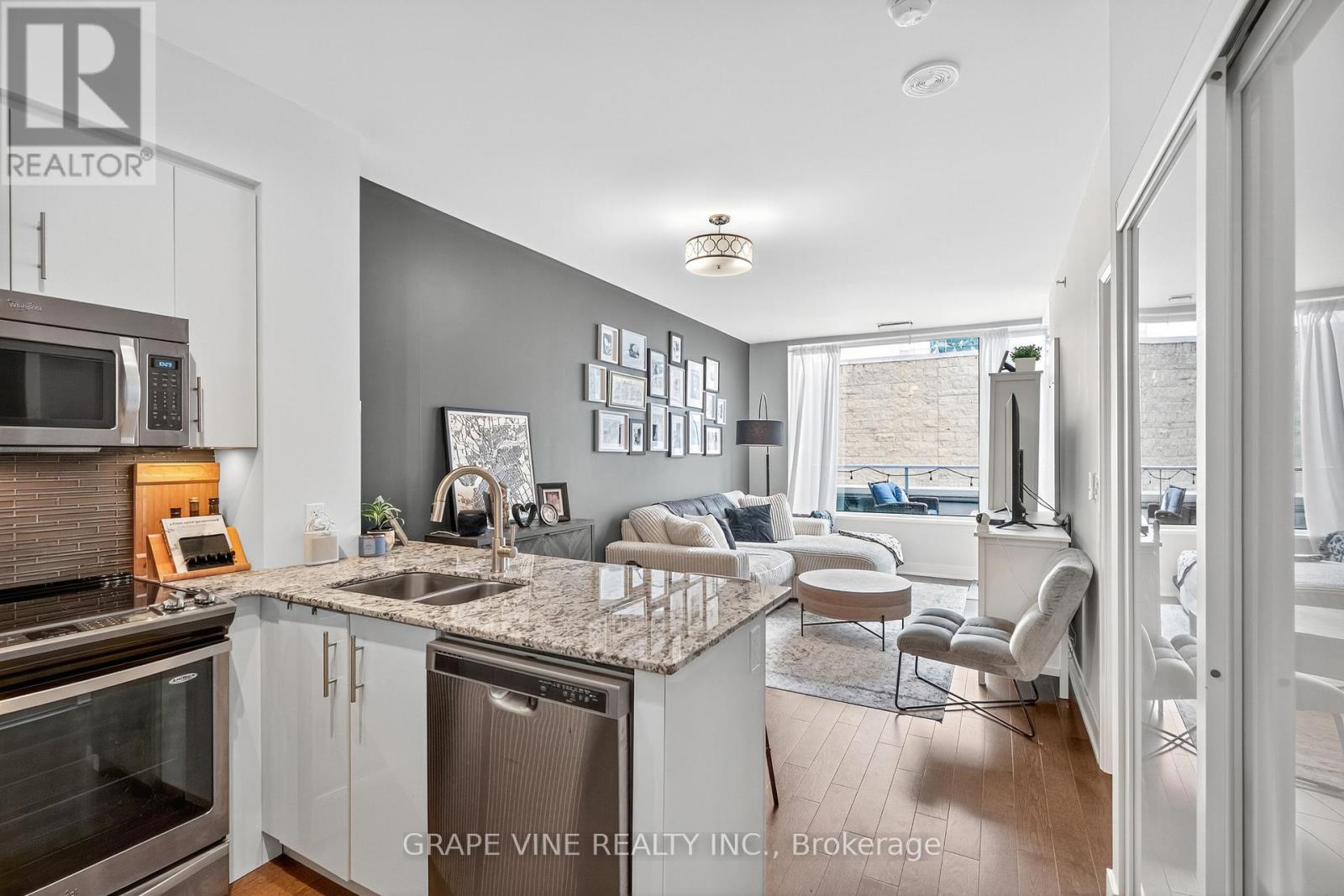 304 - 1035 Bank Street, Ottawa, Ontario  K1S 5K3 - Photo 7 - X12374916