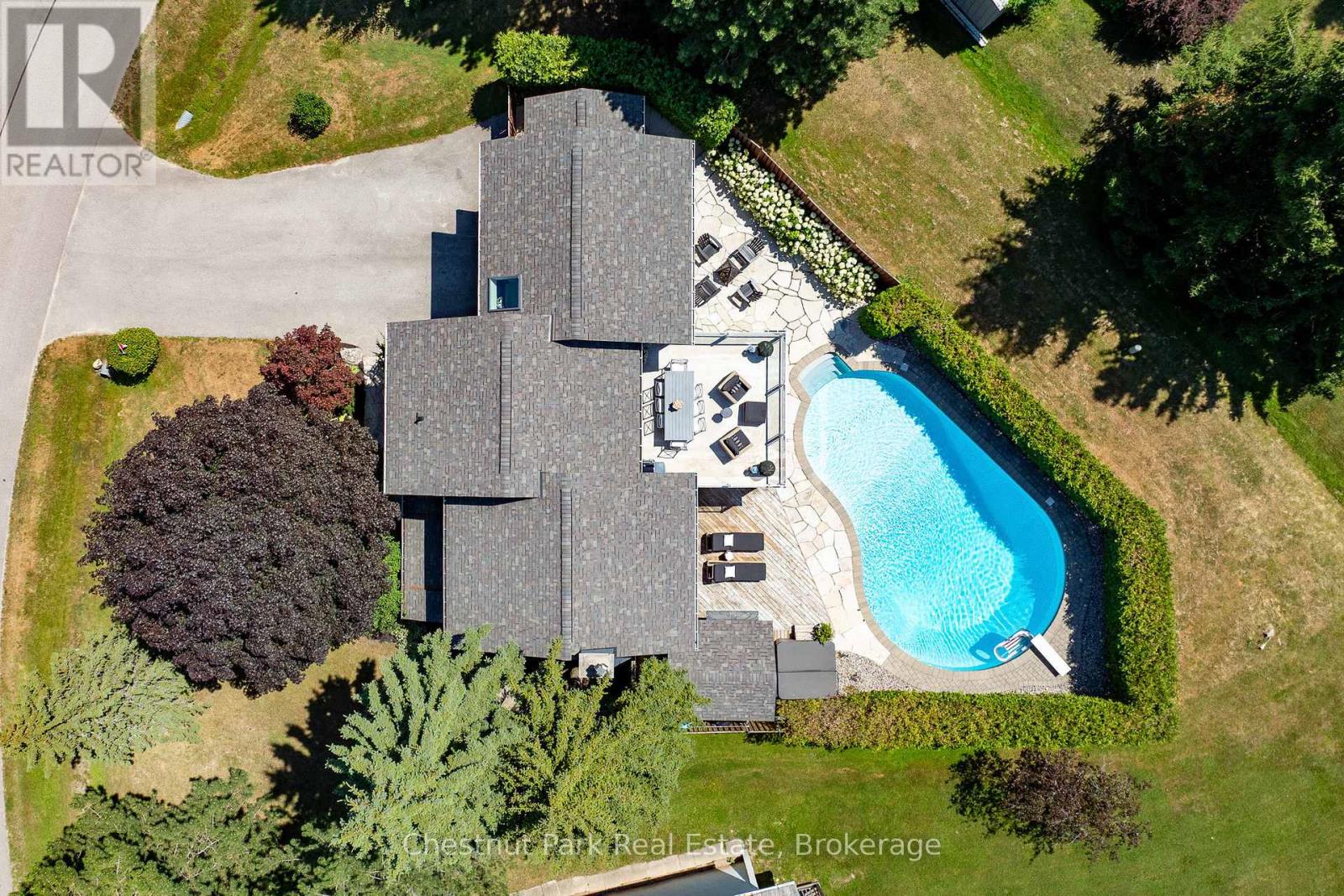 133 Carmichael Crescent, Blue Mountains, Ontario  L9Y 0R2 - Photo 49 - X12374940