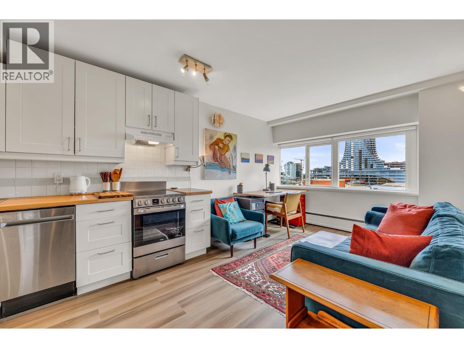 701 6026 Tisdall Street, Vancouver, British Columbia  V5Z 3N2 - Photo 1 - R3042081