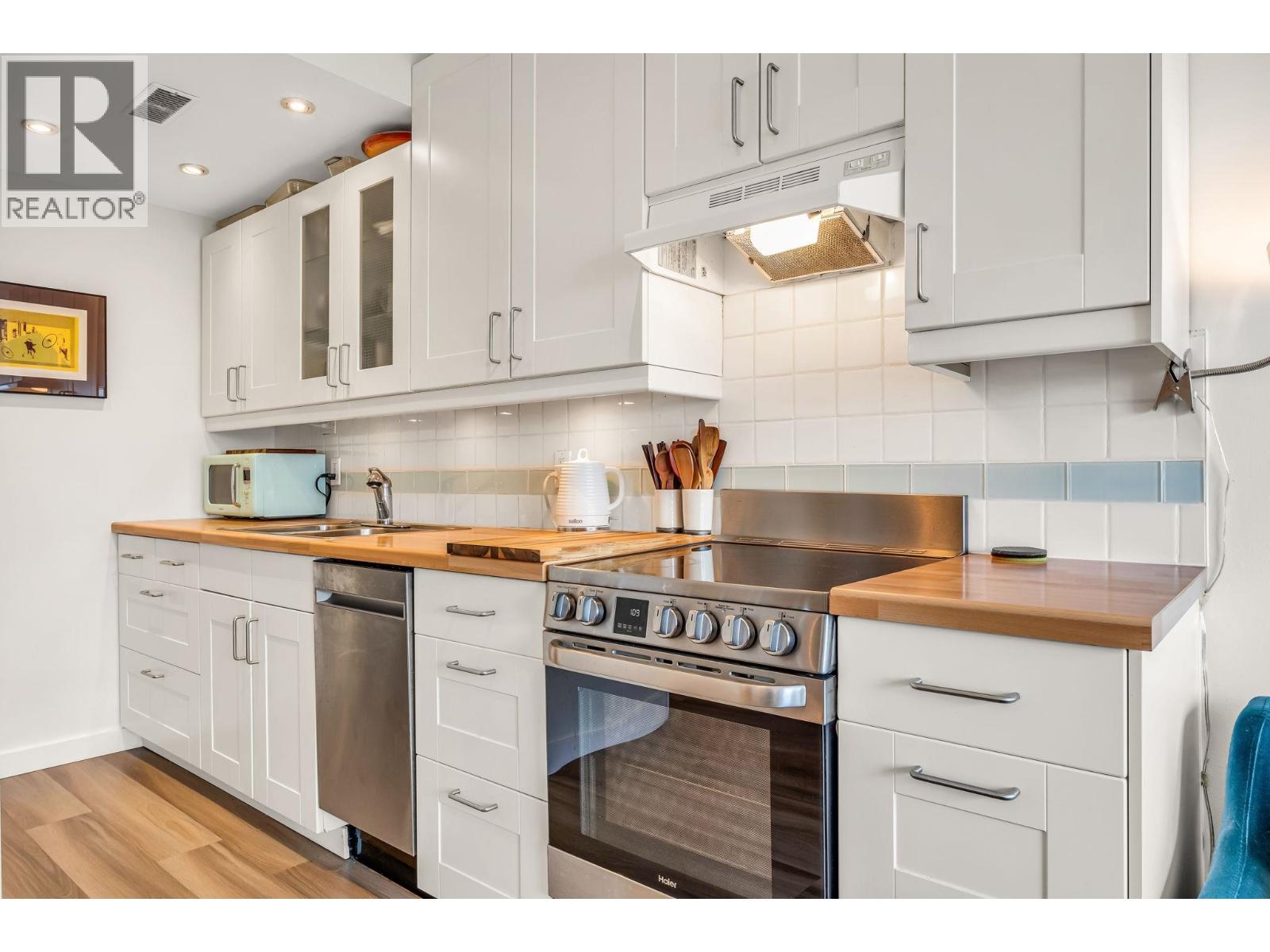 701 6026 Tisdall Street, Vancouver, British Columbia  V5Z 3N2 - Photo 8 - R3042081
