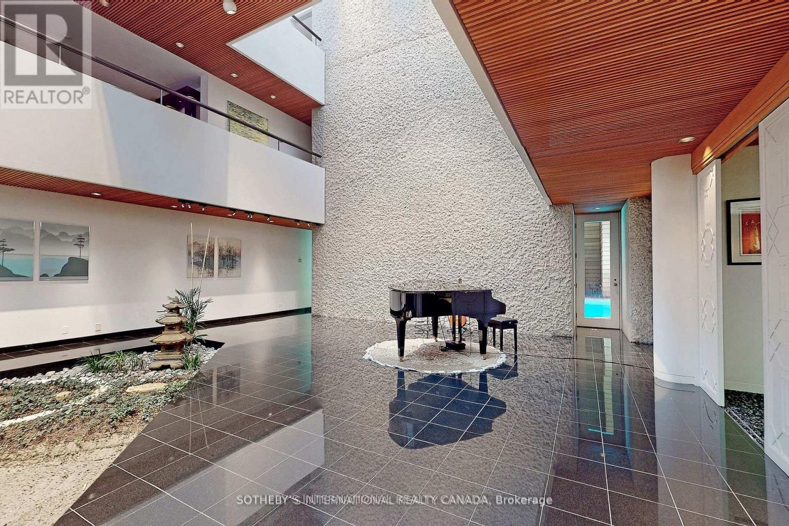 30 High Point Road, Toronto, Ontario  M3C 2R3 - Photo 13 - C12374710