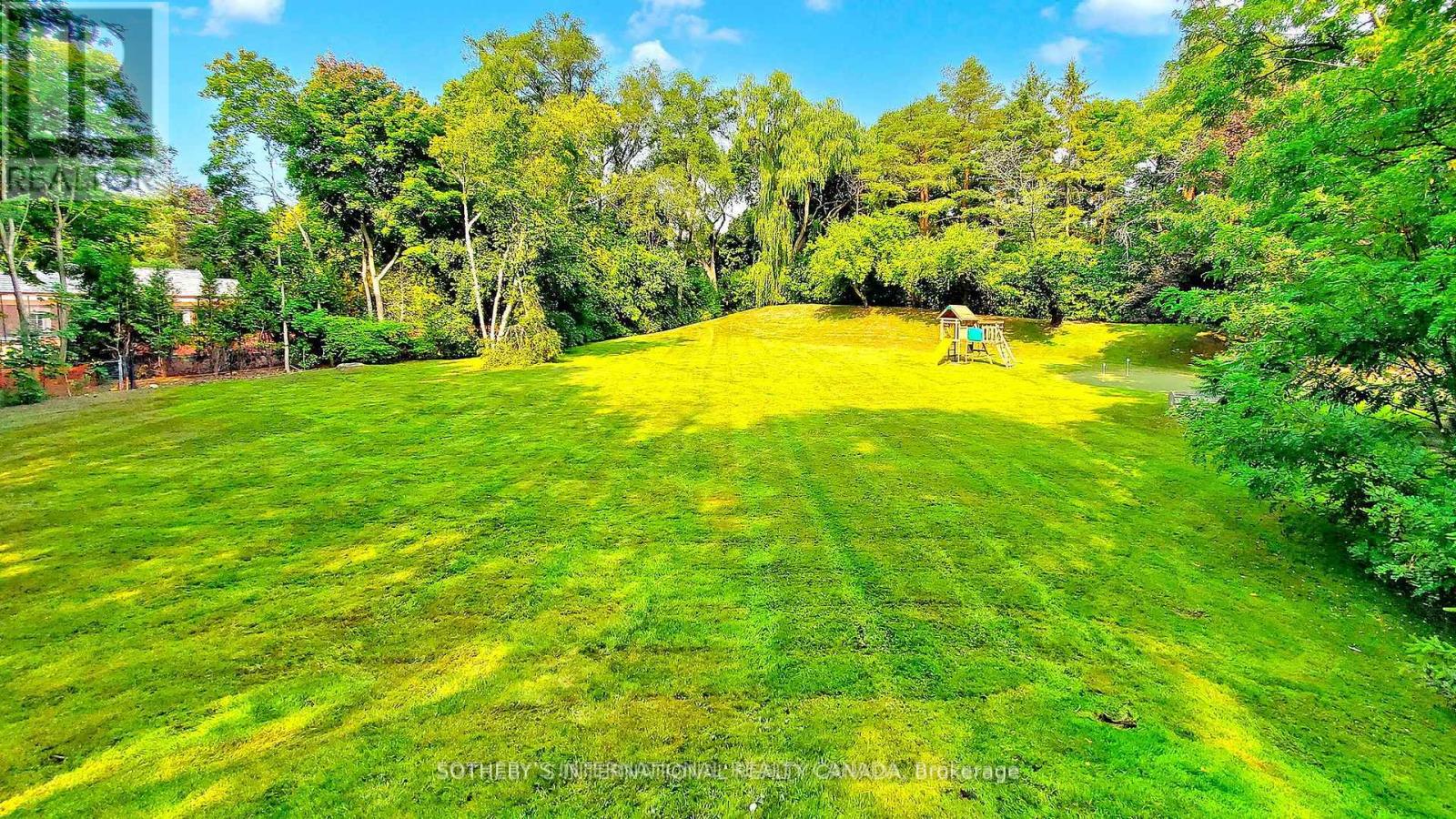 30 High Point Road, Toronto, Ontario  M3C 2R3 - Photo 24 - C12374710