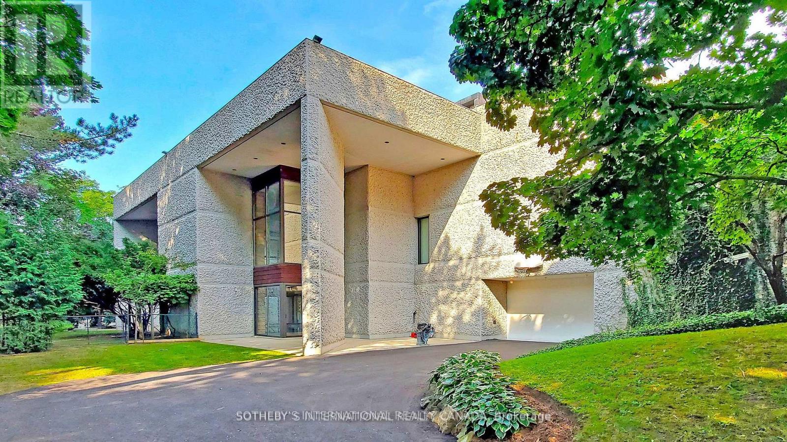30 High Point Road, Toronto, Ontario  M3C 2R3 - Photo 25 - C12374710