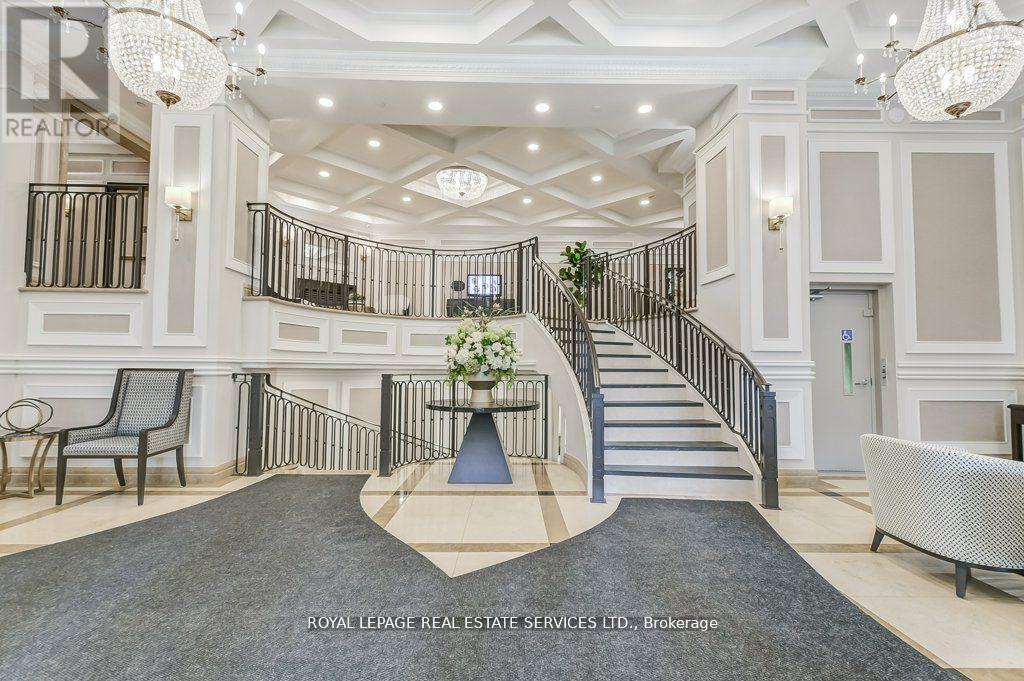 209 - 10 Old York Mills Road, Toronto, Ontario  M2P 2G9 - Photo 2 - C12374731