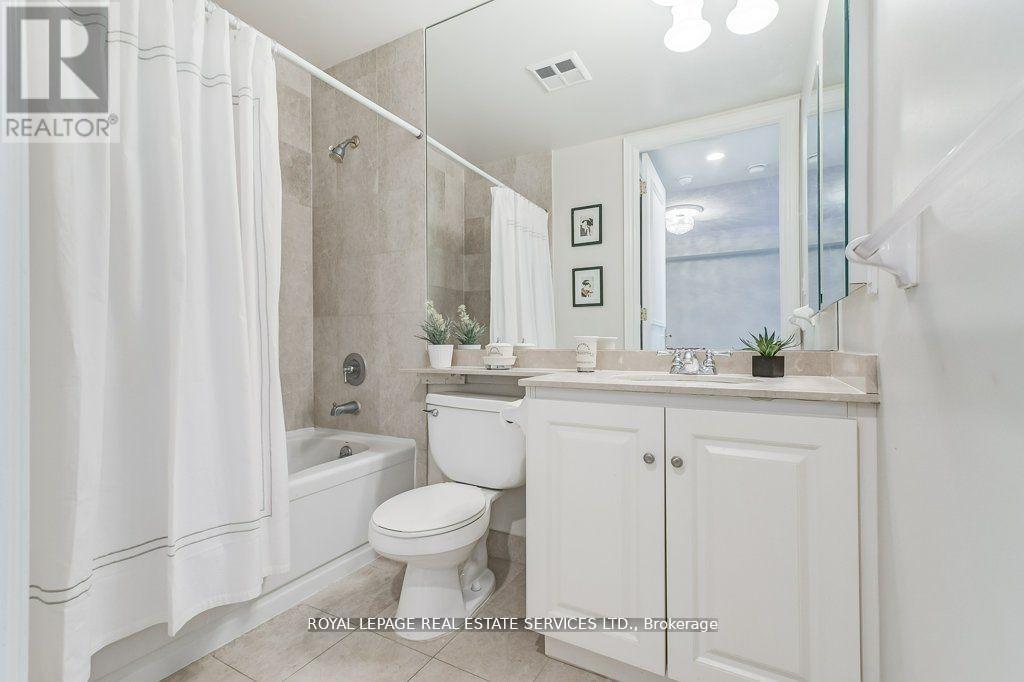 209 - 10 Old York Mills Road, Toronto, Ontario  M2P 2G9 - Photo 24 - C12374731