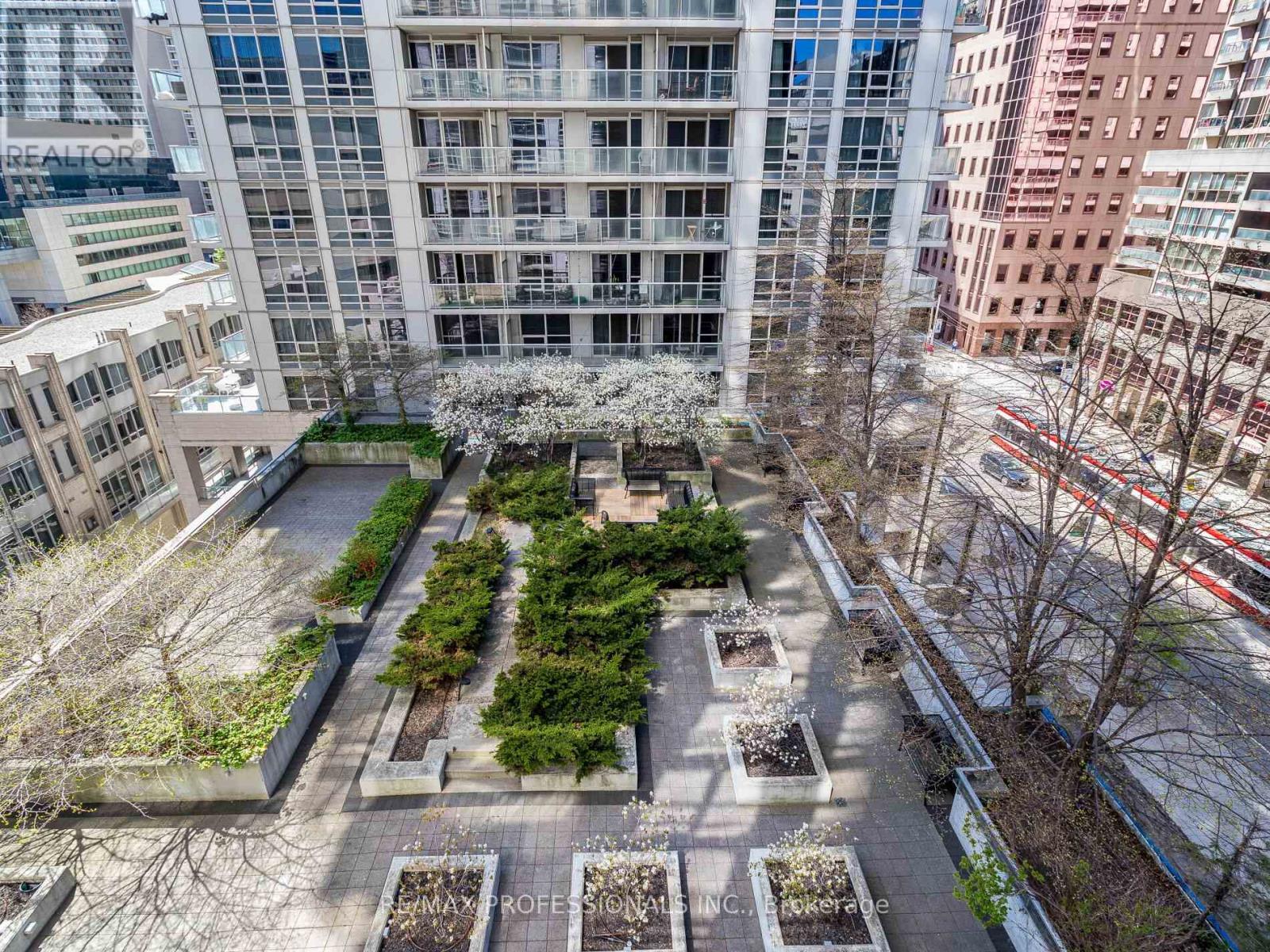707 - 763 Bay Street, Toronto, Ontario  M5G 2R3 - Photo 10 - C12374769