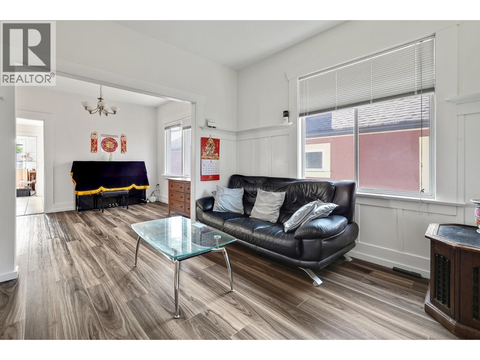 2336 E 45 Avenue, Vancouver, British Columbia  V5R 3B5 - Photo 9 - R3042055