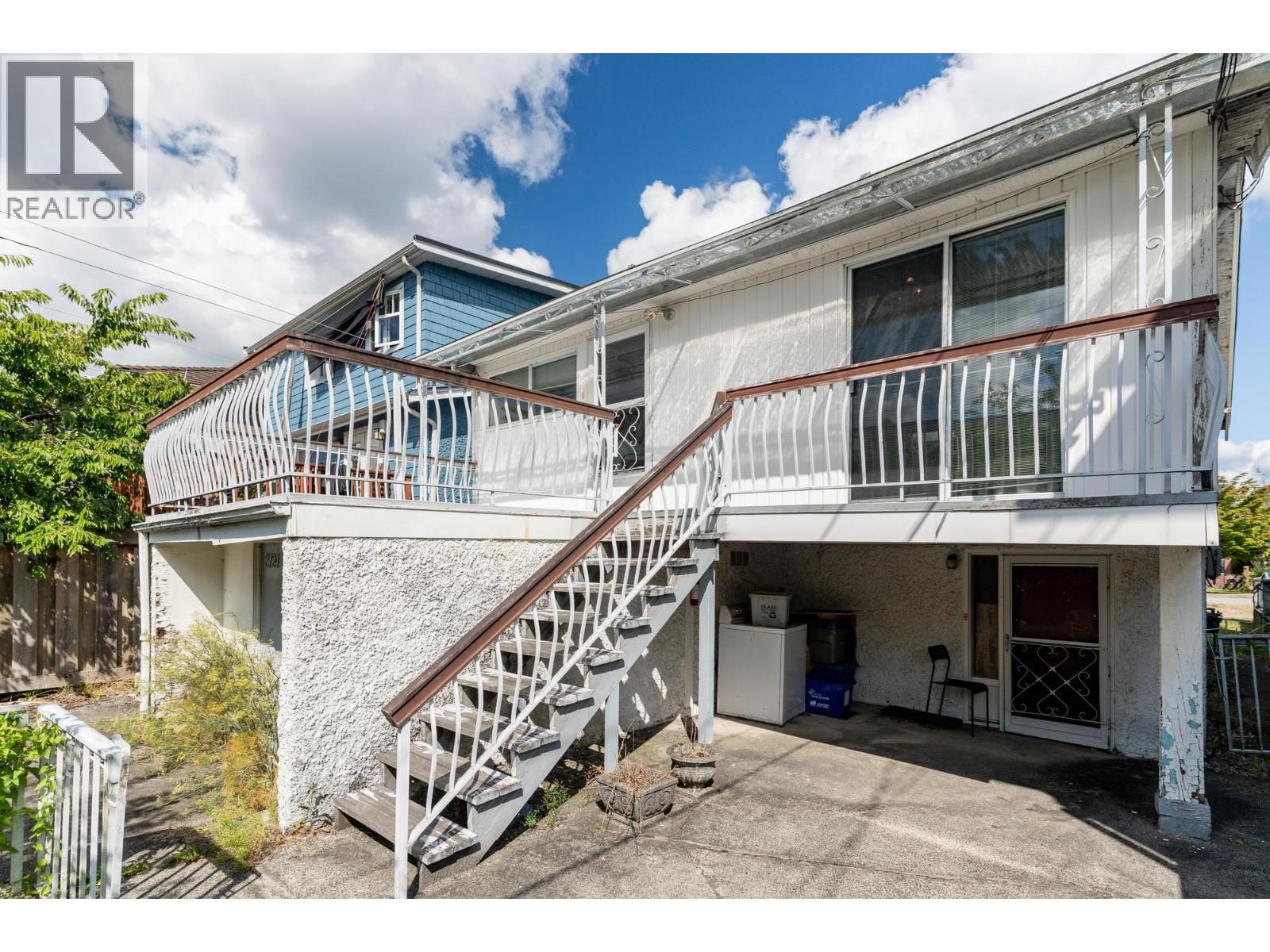 2724 Charles Street, Vancouver, British Columbia  V5K 3A7 - Photo 11 - R3042078