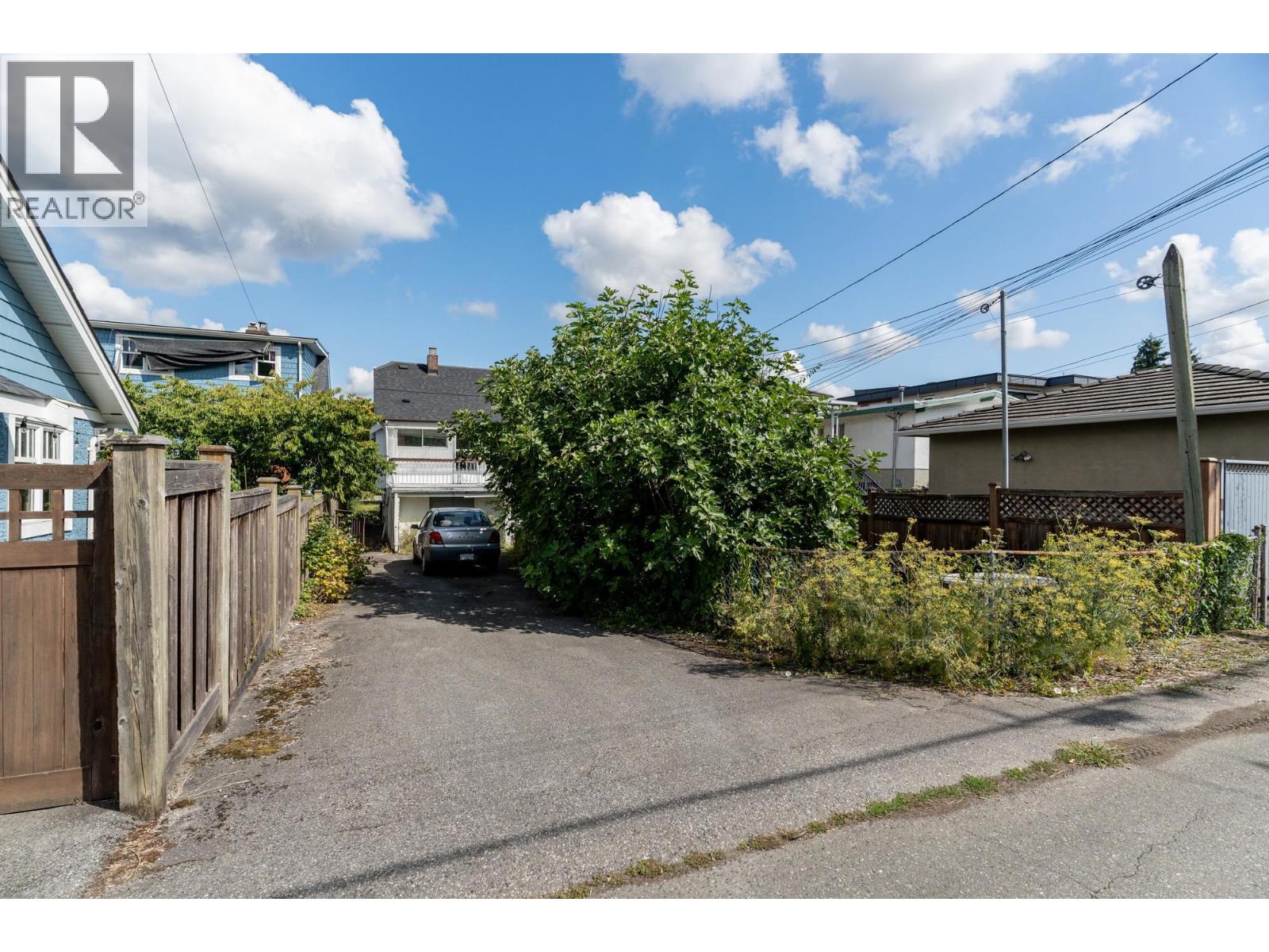 2724 Charles Street, Vancouver, British Columbia  V5K 3A7 - Photo 12 - R3042078