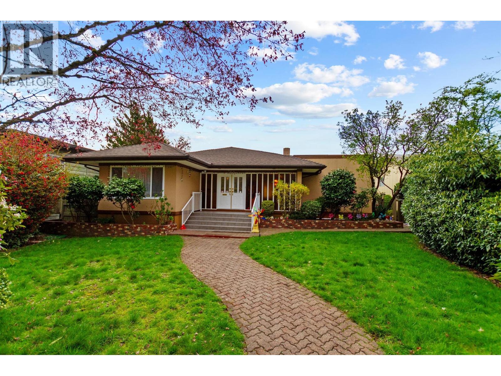 768 W 53rd Avenue, Vancouver, British Columbia  V6P 1K4 - Photo 2 - R3042085
