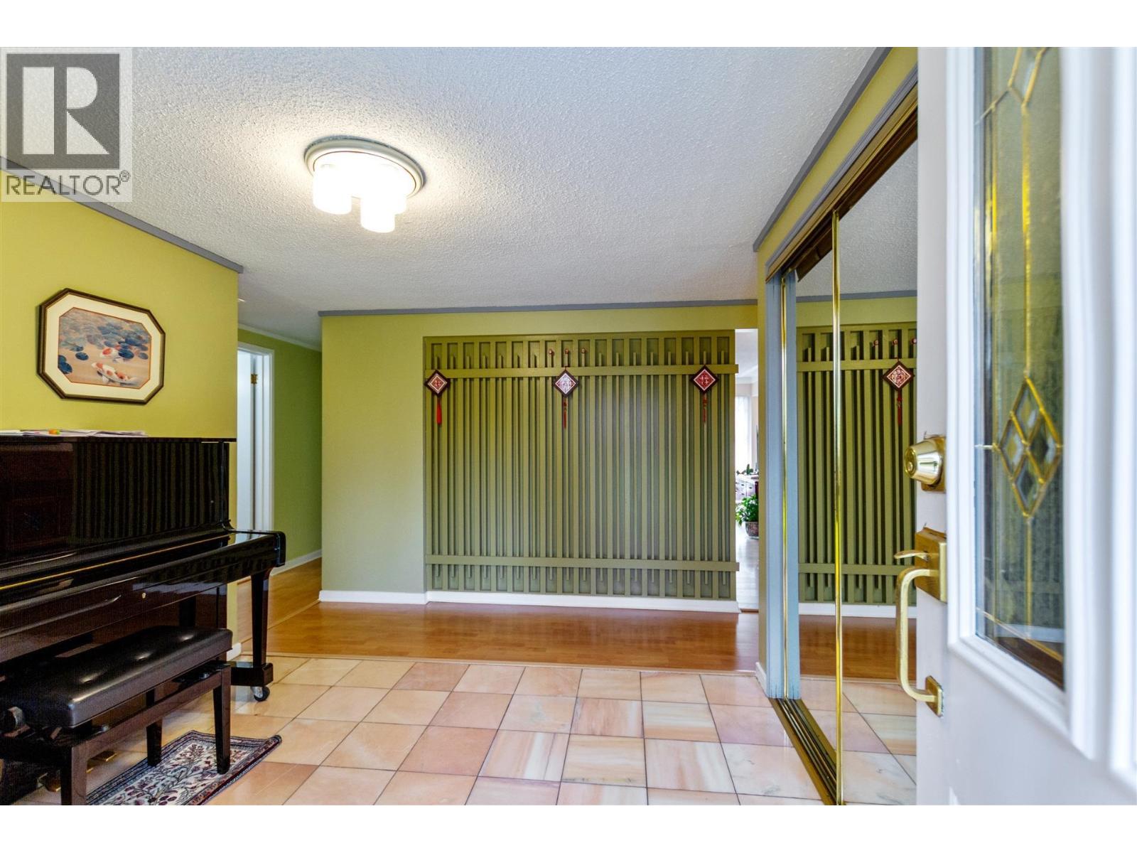 768 W 53rd Avenue, Vancouver, British Columbia  V6P 1K4 - Photo 3 - R3042085