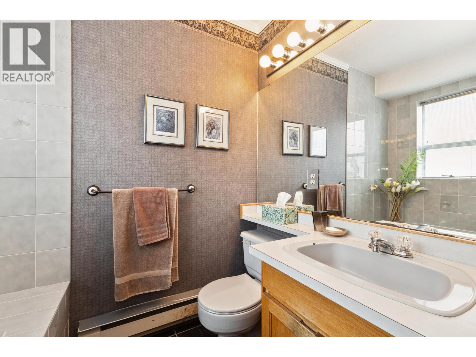 4728 Underwood Avenue, North Vancouver, British Columbia  V7K 3A8 - Photo 19 - R3042104